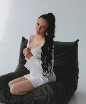 🌺 У меня есть опыт и талант превратить ваши фантазии в реальность. 🌹 Я живу в Москве и готова предложить вам незабываемые встречи и мгновения радости. 💋 Мои услуги включают классический секс, оральные ласки, эротический массаж и многое другое. 📷 В моем портфолио есть фото, которые докажут, что я именно такая, какой я себя описываю. ✨ Доверьтесь мне и я сделаю ваше время с удовольствием незабываемым. 🔥 Уверен, что после нашей встречи вы останетесь довольными и захотите повторить наше знакомство. 💫 Жду ваших звонков и готова воплотить все ваши сокровенные мечты в реальность. 💕 Оляшенька